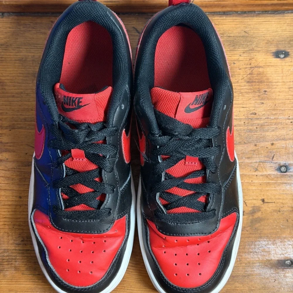 Nike Court Borough 2 Low Bred - red & black size 6Y